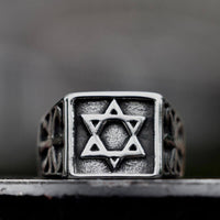 Load image into Gallery viewer, Gold Mens Hexagram Star of David Ring
