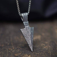 Load image into Gallery viewer, Mens Arrowhead Arrow Pendant Necklace
