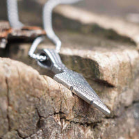 Load image into Gallery viewer, Mens Arrowhead Arrow Pendant Necklace
